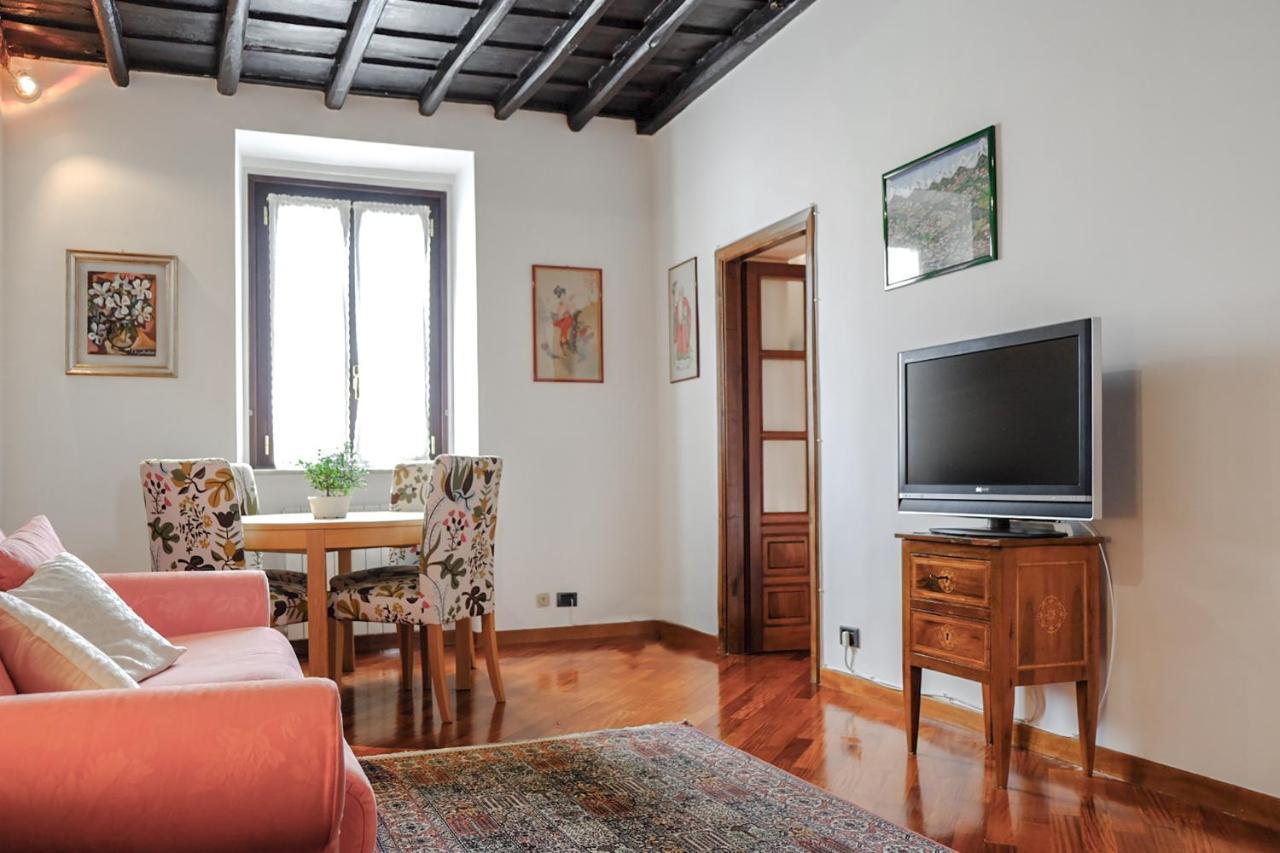 רומא Hostme Colosseum Apartment מראה חיצוני תמונה