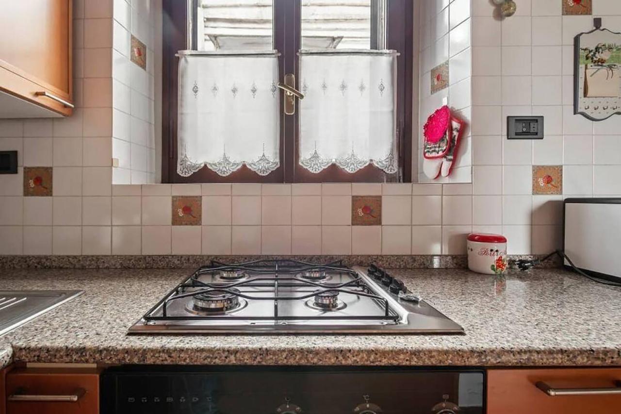 רומא Hostme Colosseum Apartment מראה חיצוני תמונה