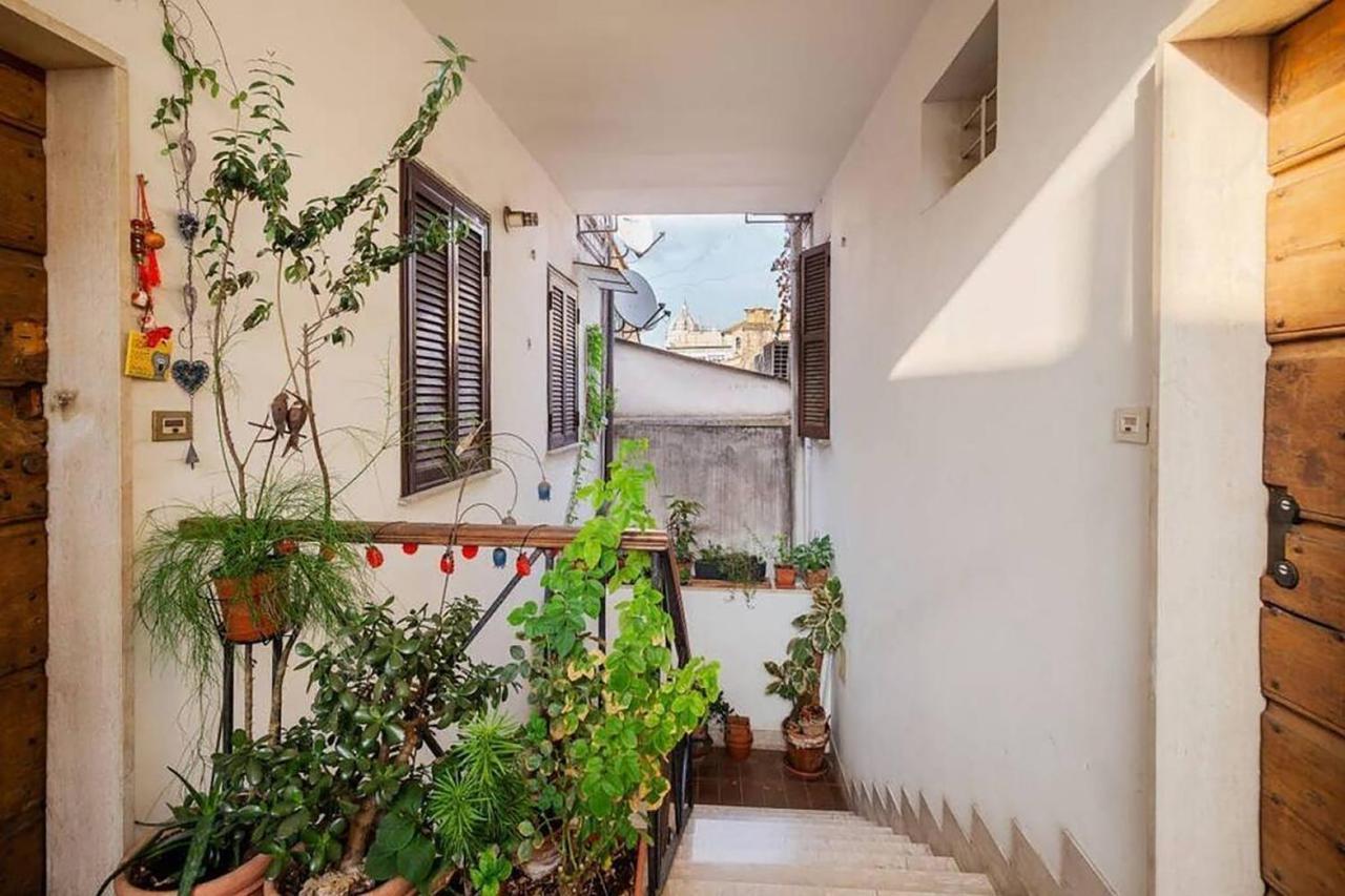 רומא Hostme Colosseum Apartment מראה חיצוני תמונה
