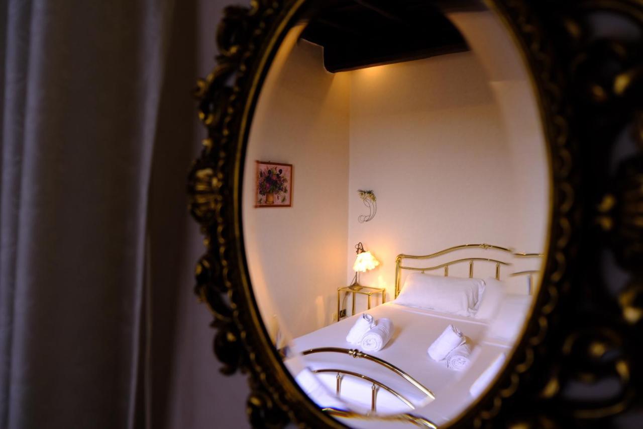 רומא Hostme Colosseum Apartment מראה חיצוני תמונה